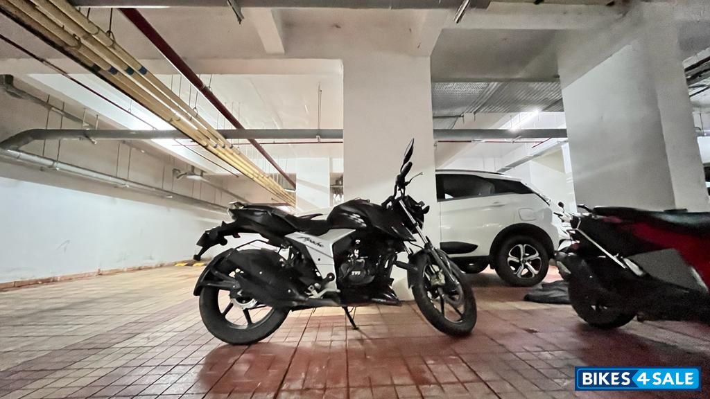 TVS Apache RTR 160 4V