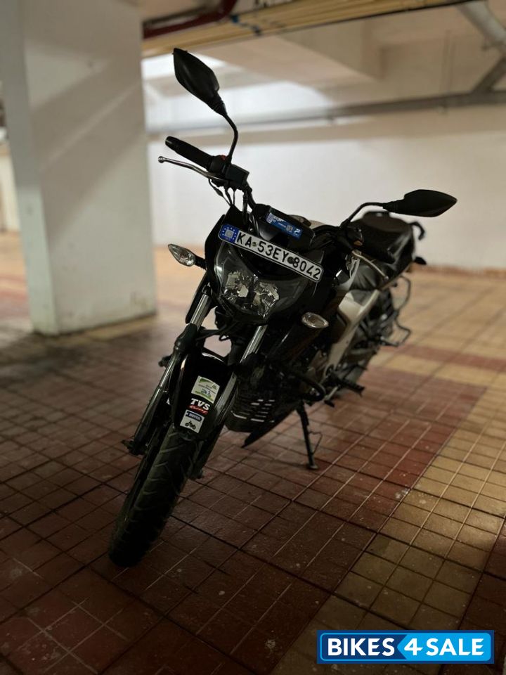 TVS Apache RTR 160 4V