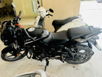 Bajaj Pulsar 125 Neon Disc Single Seat