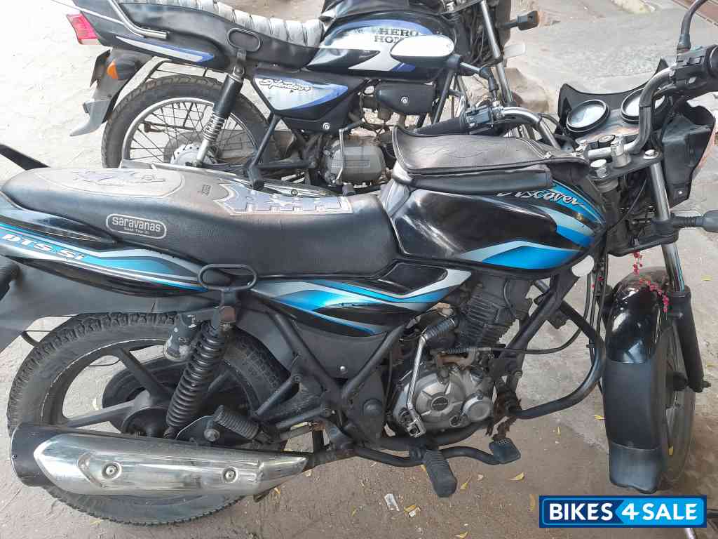 Black And Blue Bajaj Discover 100 DTS-Si