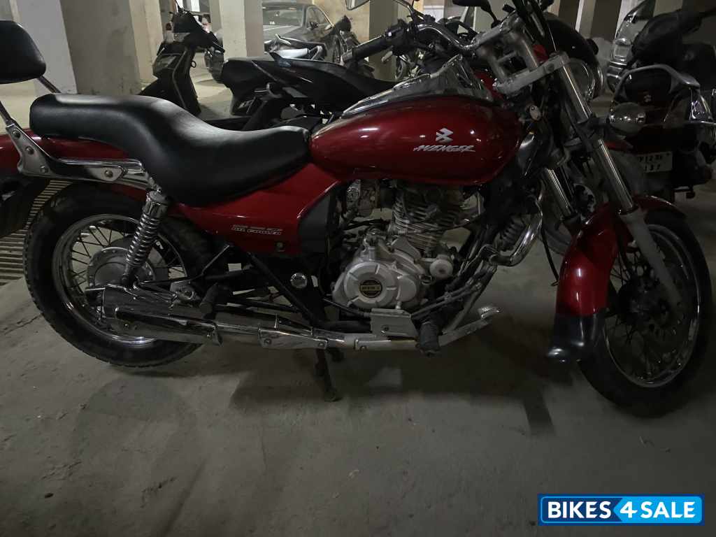 Bajaj Avenger 220 DTS-i