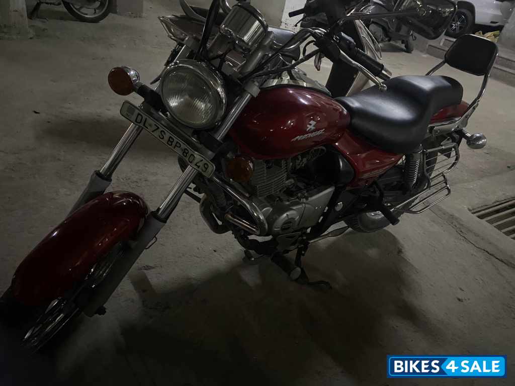 Bajaj Avenger 220 DTS-i Bajaj Avenger 220 DTS-i