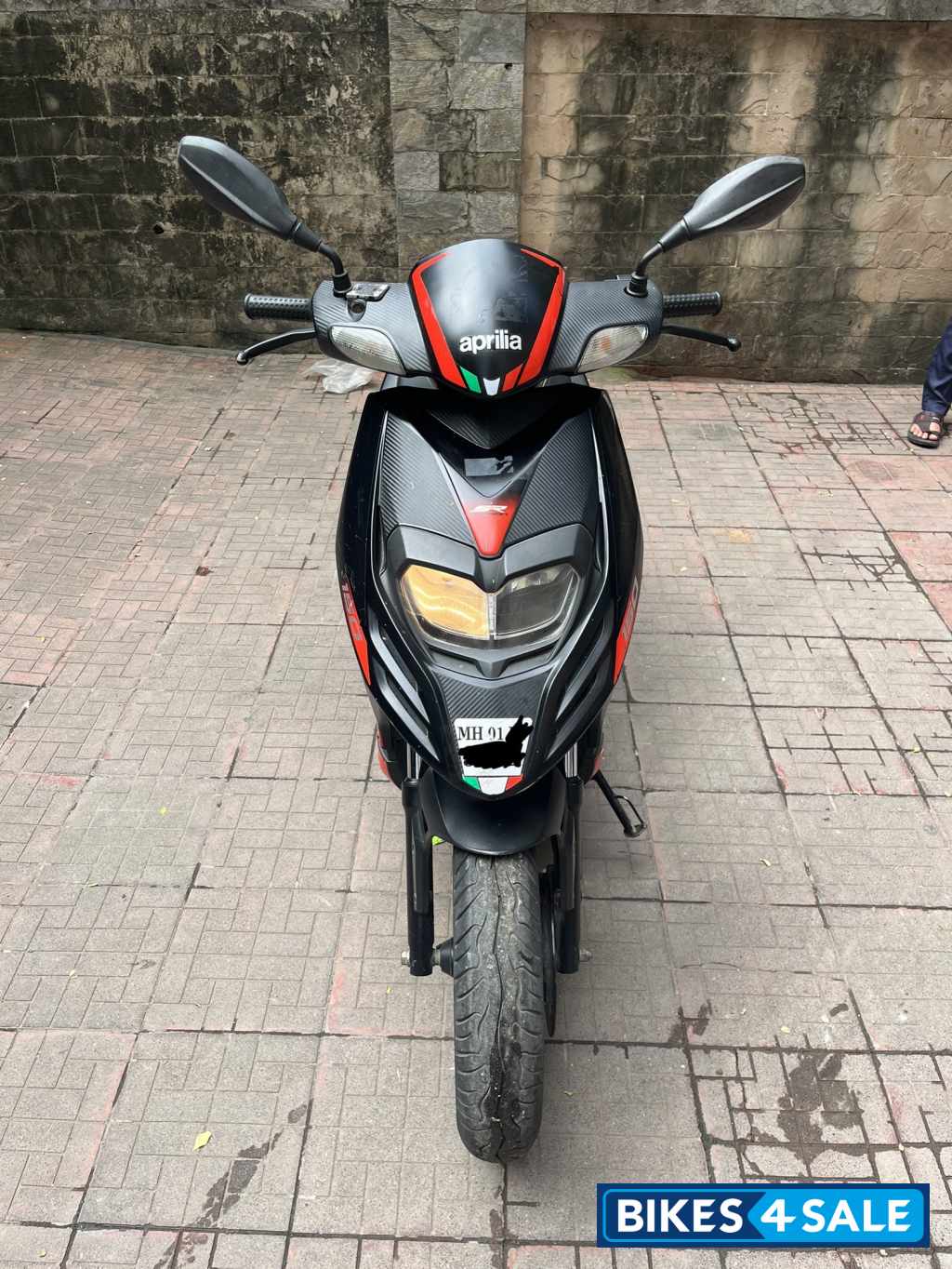 Aprilia SR 150 Carbon