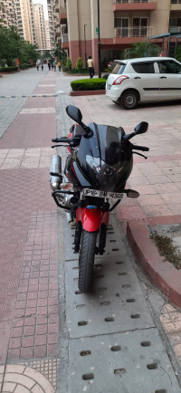 Bajaj Pulsar 220F