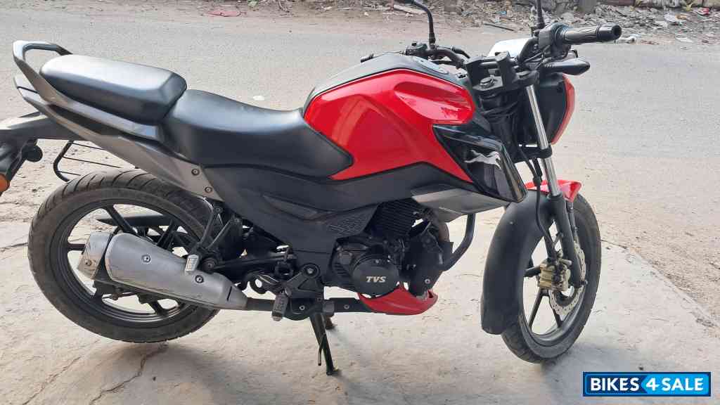TVS Raider Split Seat