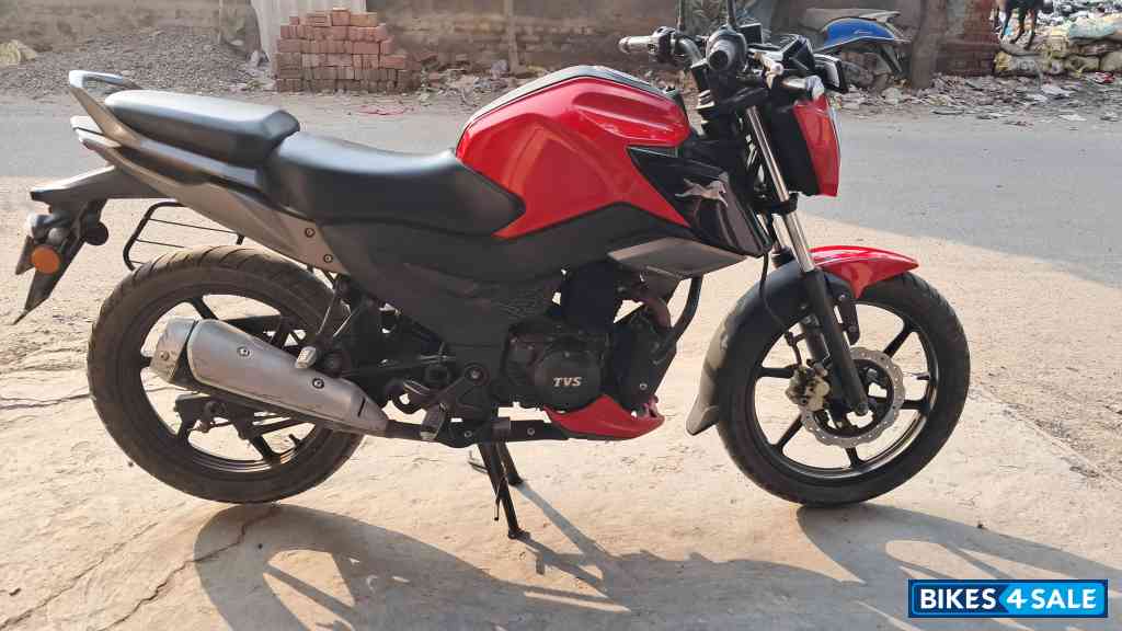 TVS Raider Split Seat