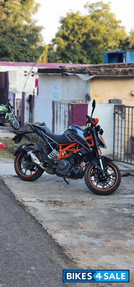 Grey Black KTM Duke 250 2022