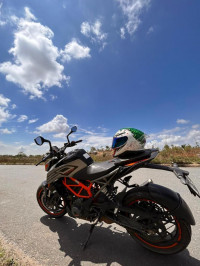 Grey Black KTM Duke 250 2022