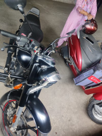 Royal Enfield Classic Stealth Black