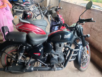 Royal Enfield Classic Stealth Black