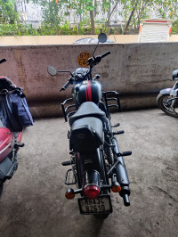 Royal Enfield Classic Stealth Black