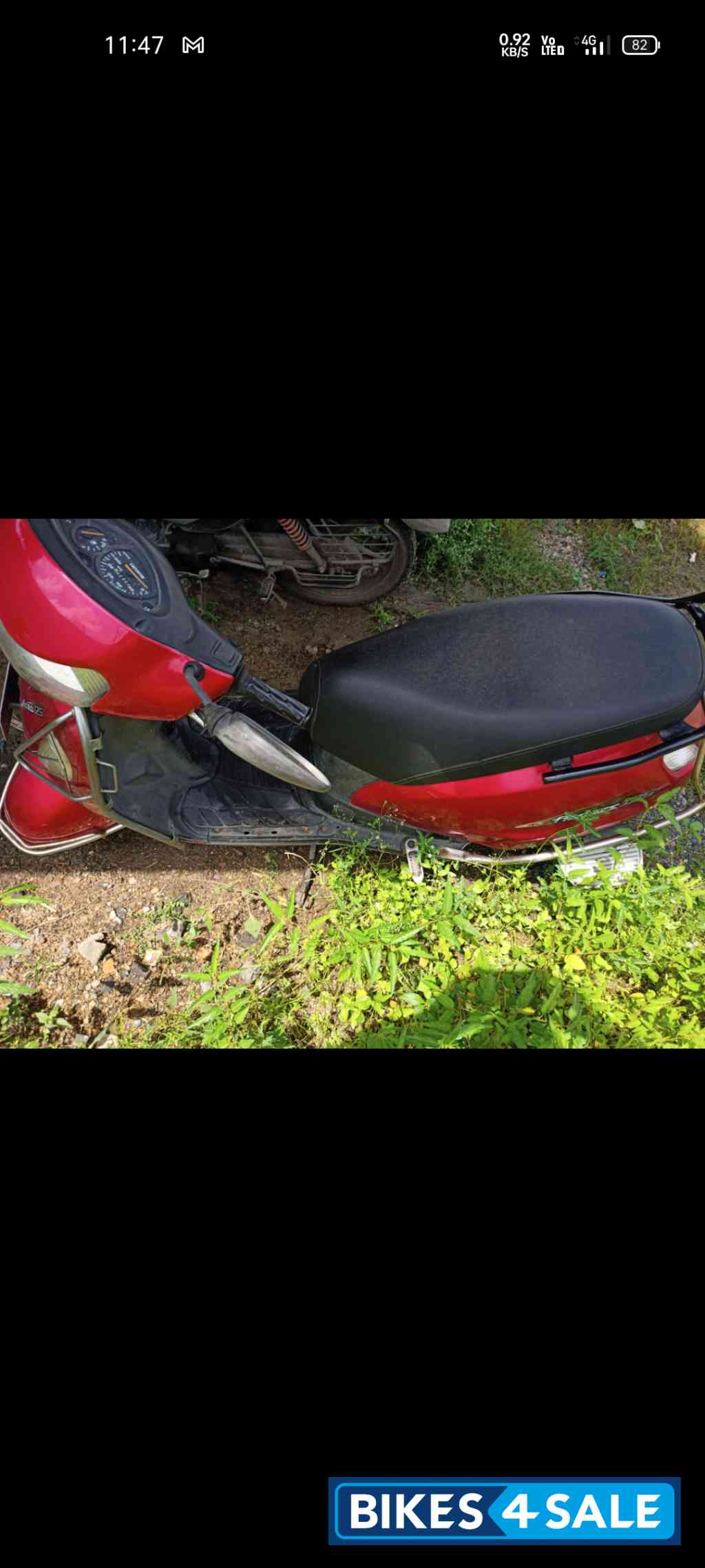 Red Suzuki Access 125