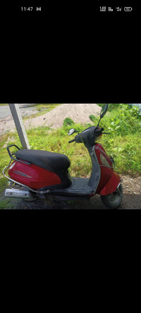 Red Suzuki Access 125