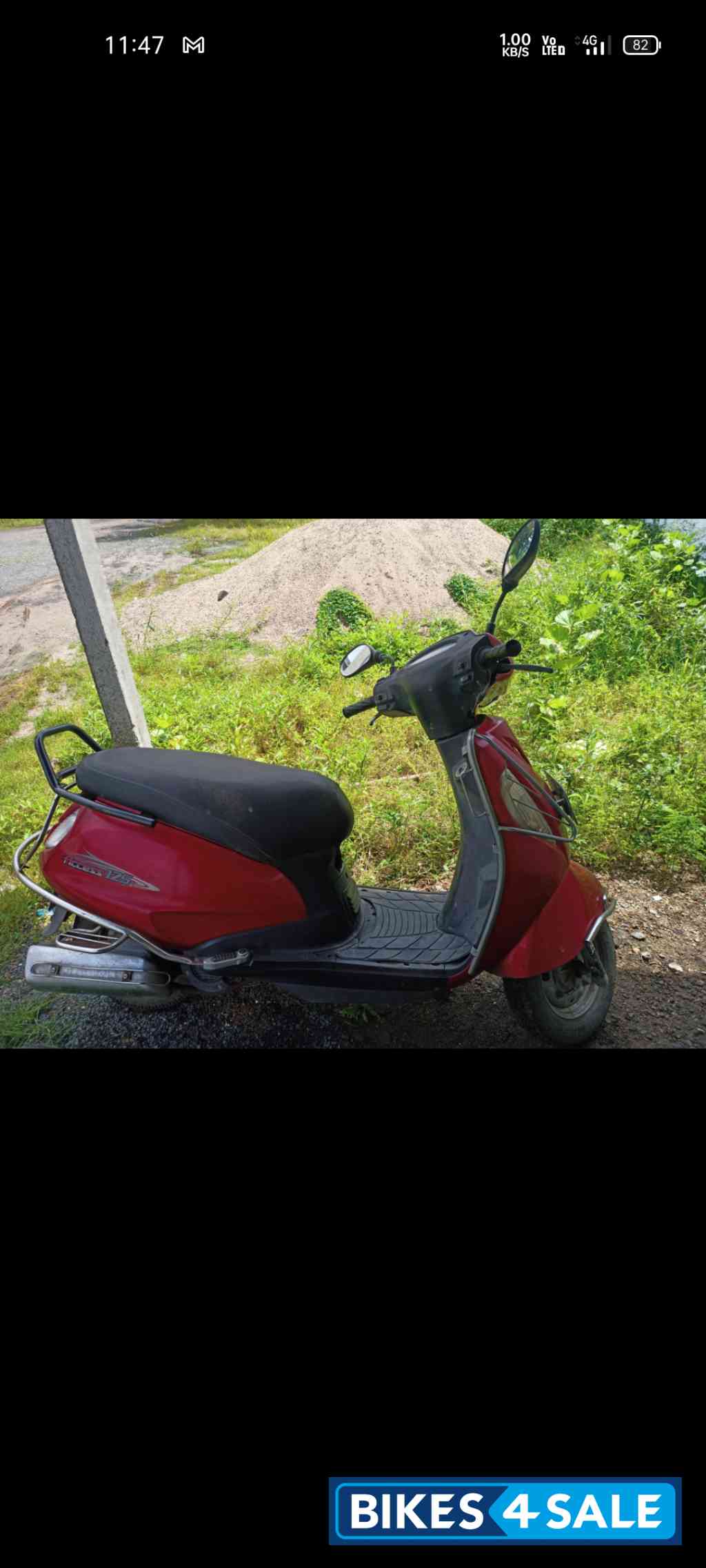 Red Suzuki Access 125