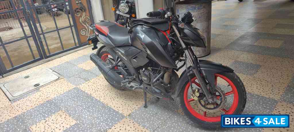 TVS Apache RTR 160 4V Special Edition