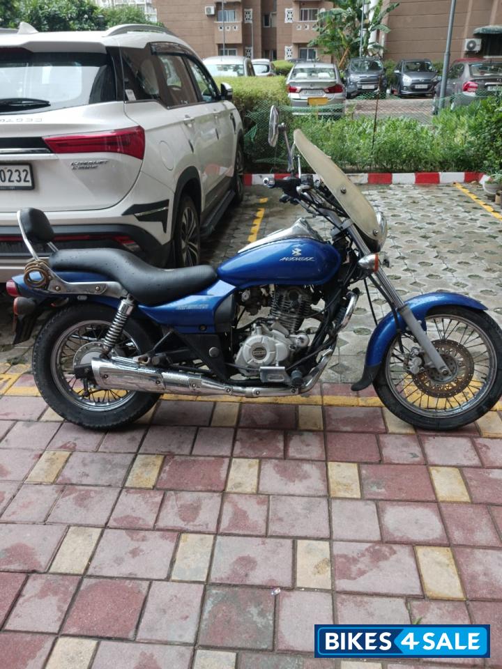 Bajaj Avenger 220 DTS-i