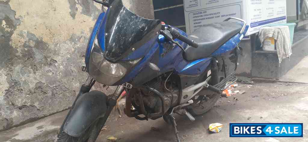 Blue Bajaj Pulsar 150 DTSi