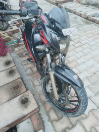 Black TVS Apache RTR 200 4V Race Edition 2.0