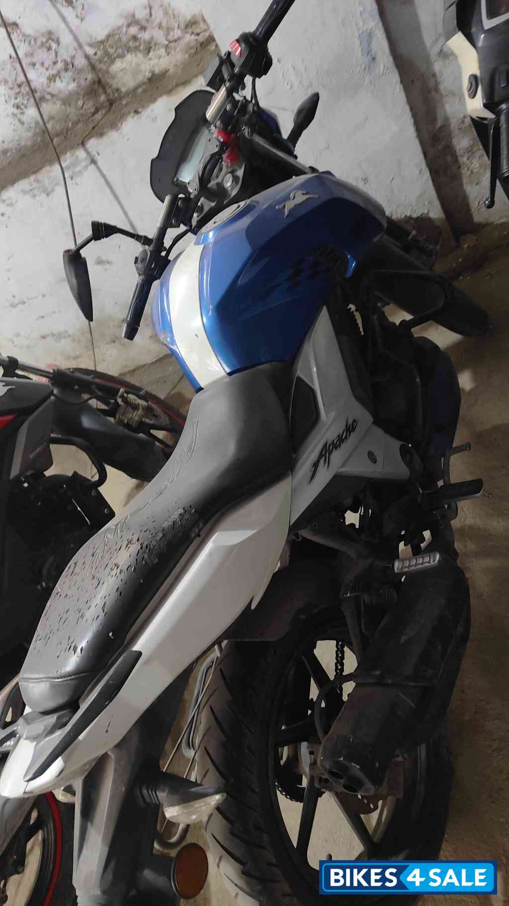 TVS Apache RTR 160 4V