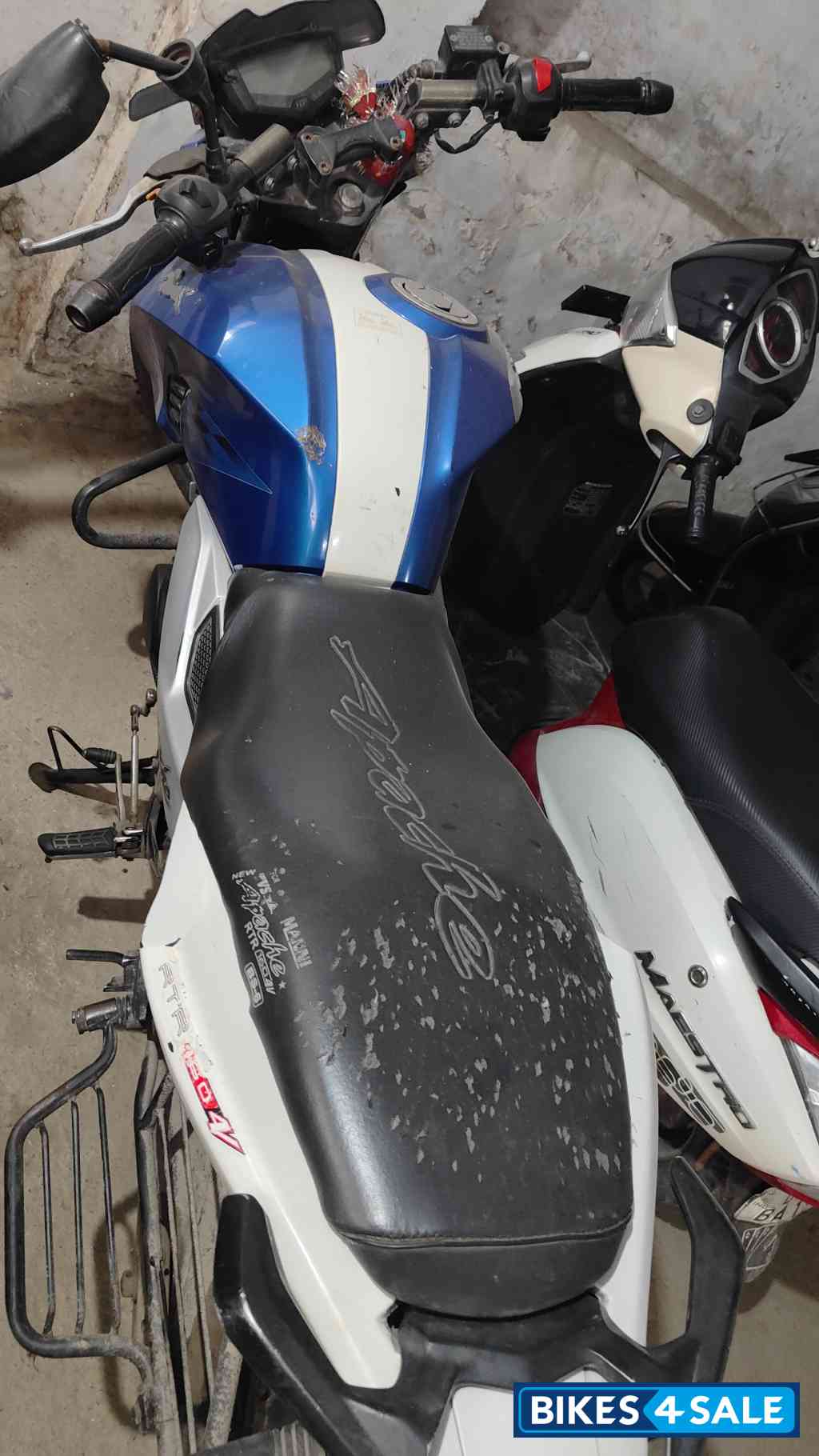 TVS Apache RTR 160 4V