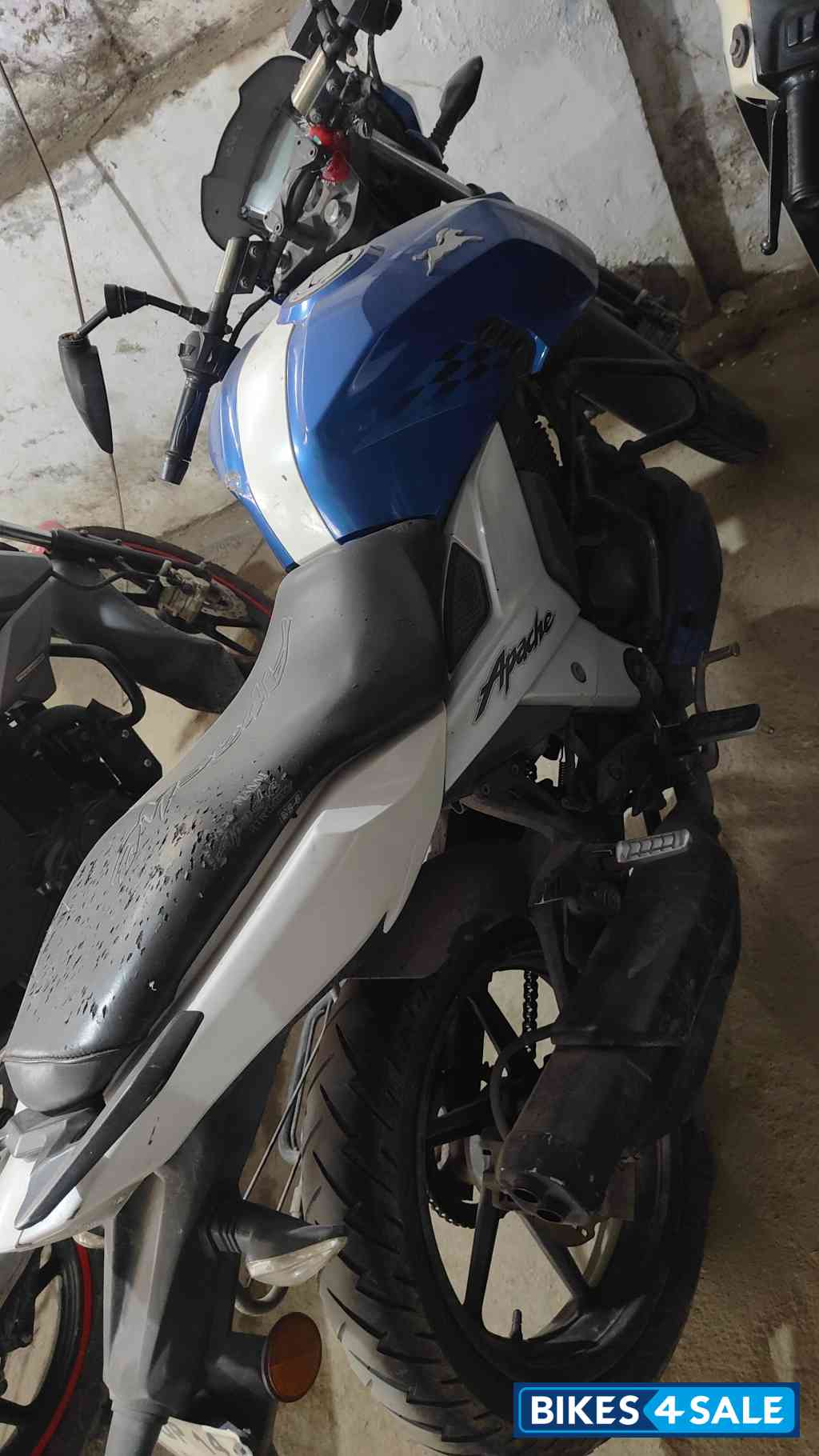 TVS Apache RTR 160 4V