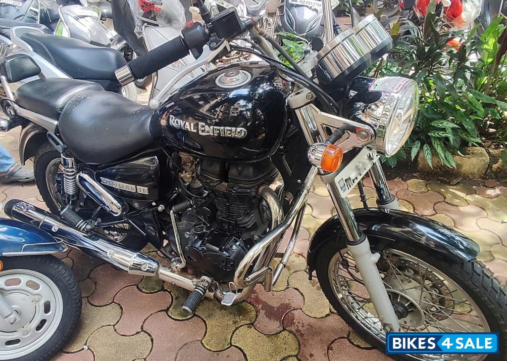 Stone Royal Enfield Thunderbird 350