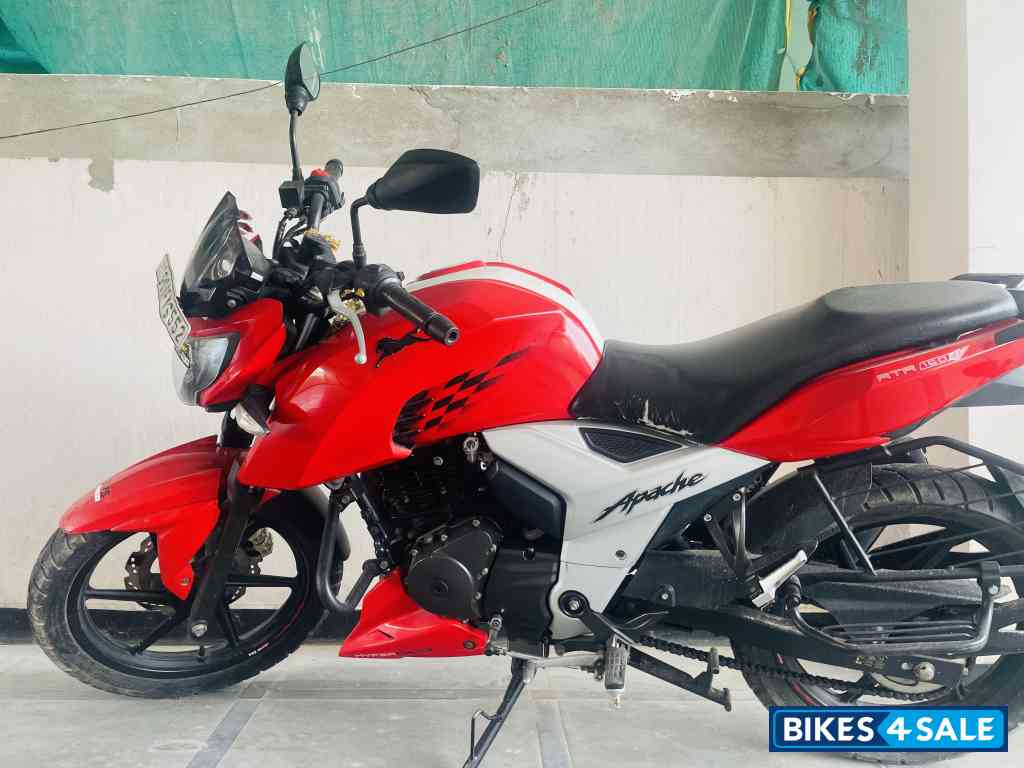 TVS Apache RTR 160 4V