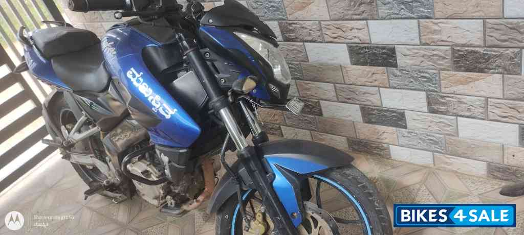 Blue Bajaj Pulsar 200 NS