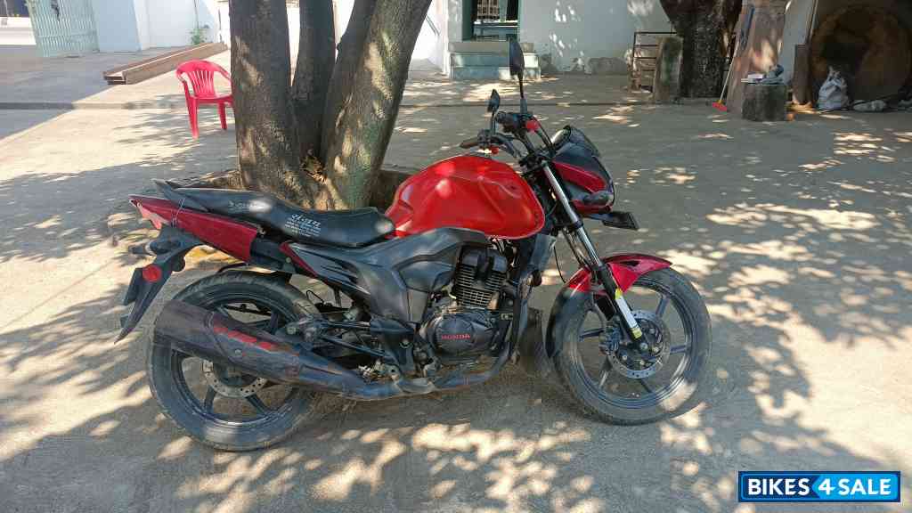 Red Honda CB Trigger