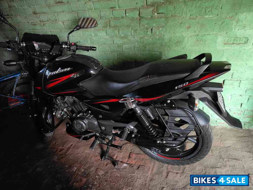 Bajaj Pulsar 150 BS6