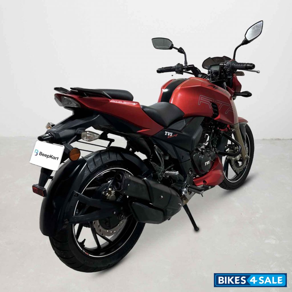 TVS Apache RTR 200 4V