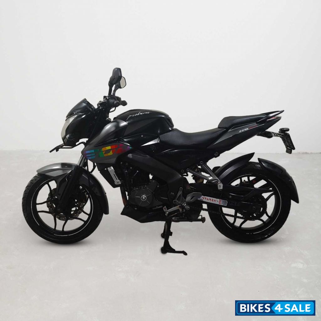 Bajaj Pulsar NS200