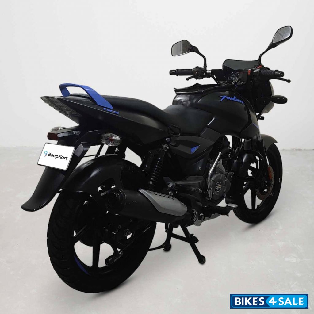 Bajaj Pulsar 125