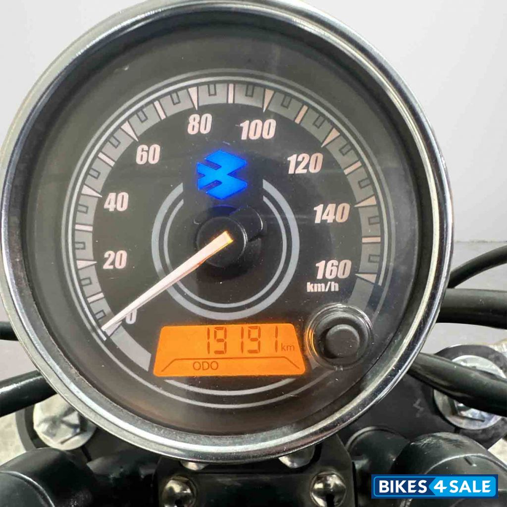 Bajaj Avenger Street 220