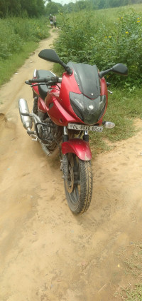 Red Bajaj Pulsar 220F