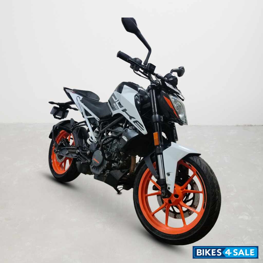 KTM Duke 200