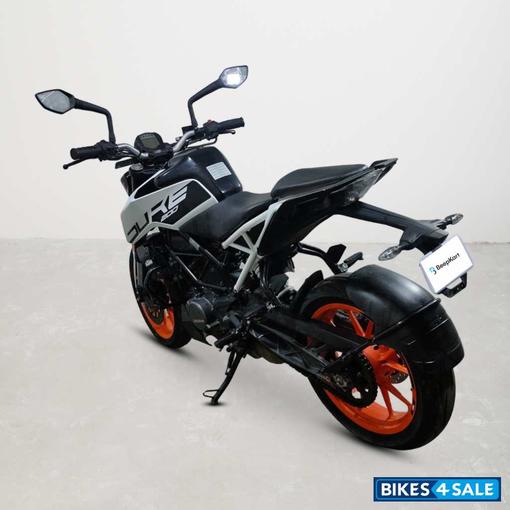 KTM Duke 200