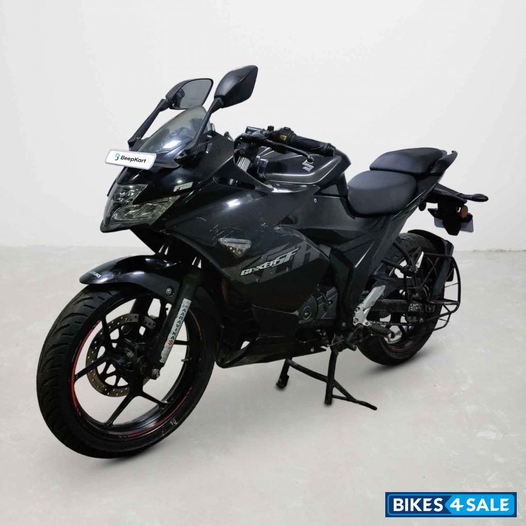 Suzuki Gixxer SF