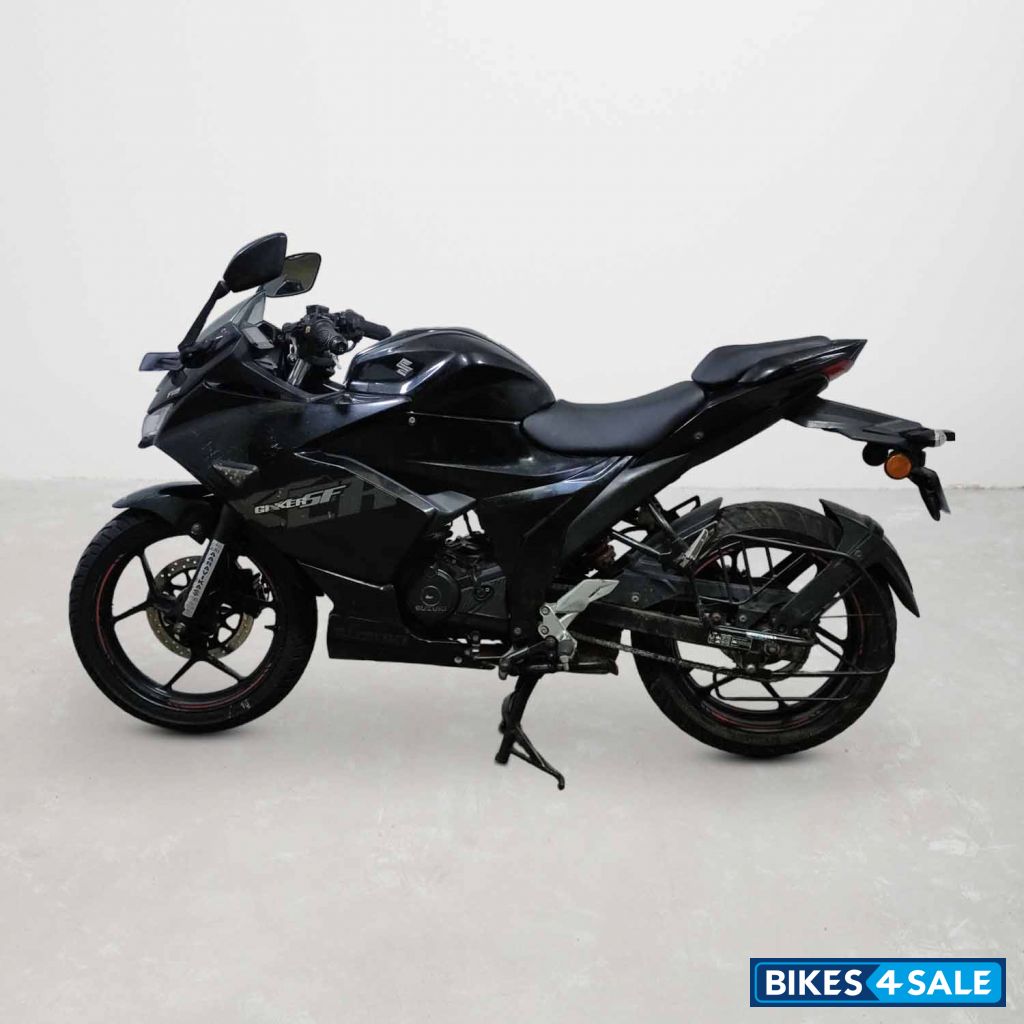 Suzuki Gixxer SF