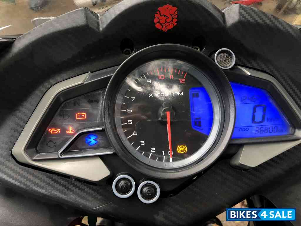 Black Bajaj Pulsar RS 200 ABS