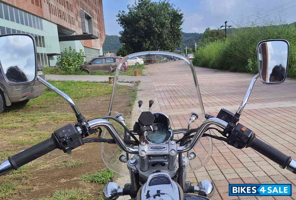 Auburn Brown Bajaj Avenger Cruise 220 BS6