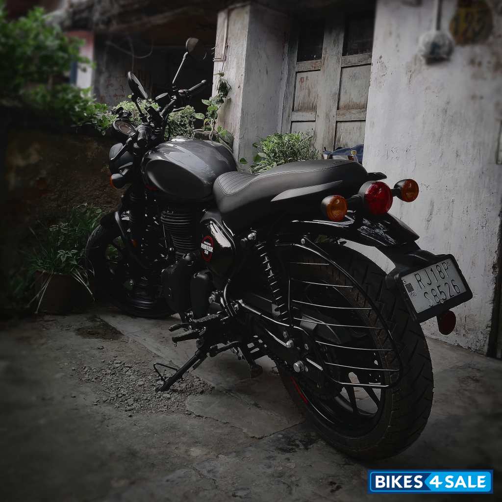 Royal Enfield Hunter 350 Metro