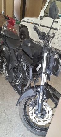 Black Yamaha FZ 25 BS6