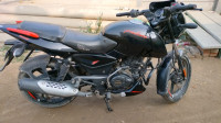 Black Bajaj Pulsar 125 Carbon Fibre Disc Split Seat