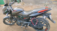 Black Bajaj Pulsar 125 Carbon Fibre Disc Split Seat