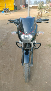 Black Bajaj Pulsar 125 Carbon Fibre Disc Split Seat