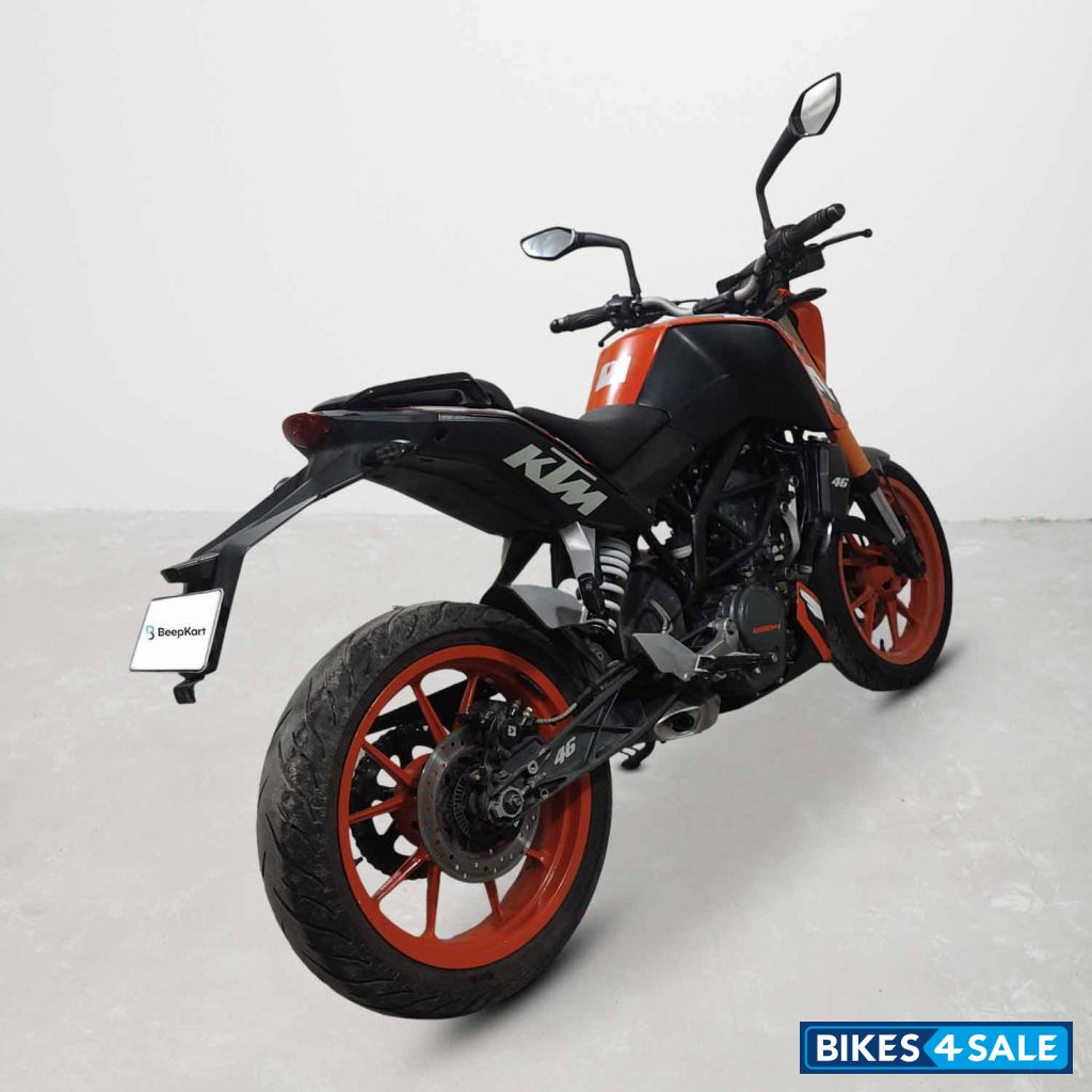 KTM Duke 125
