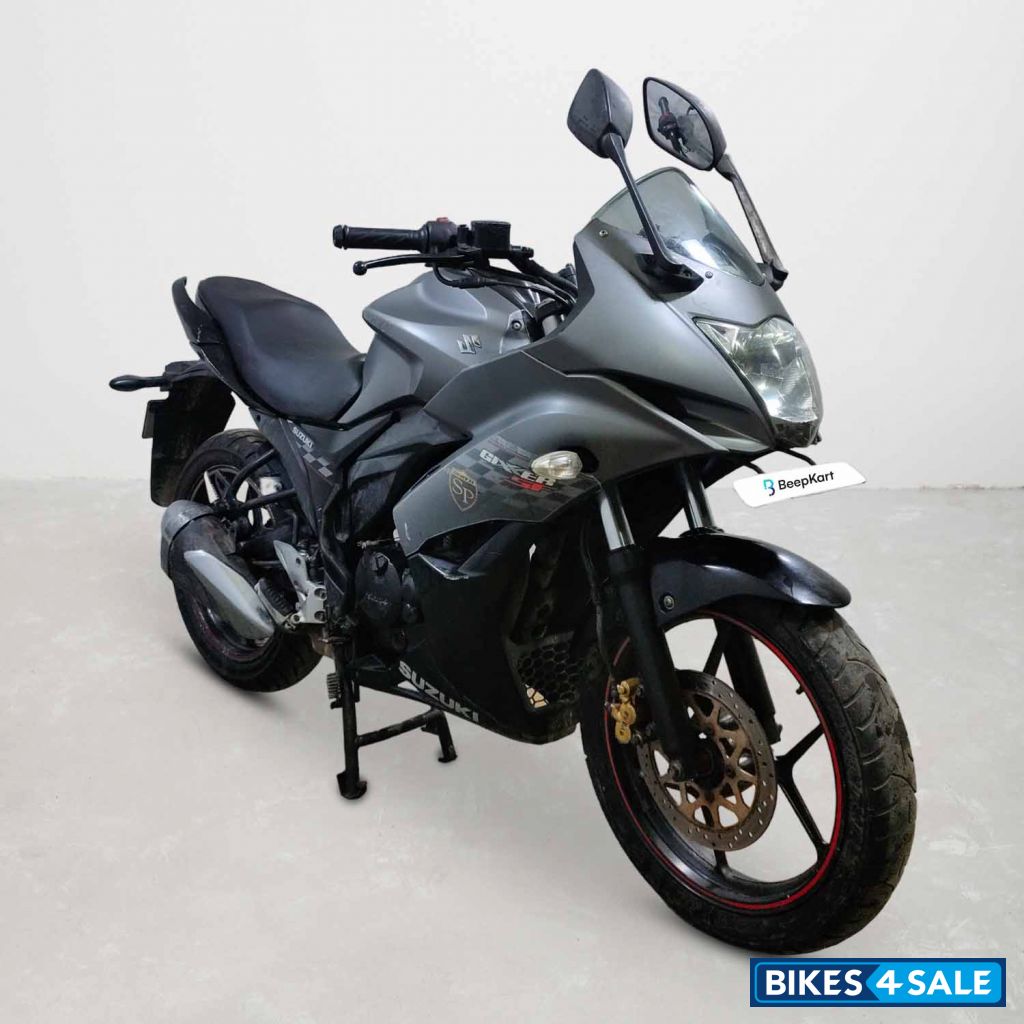 Suzuki Gixxer SF