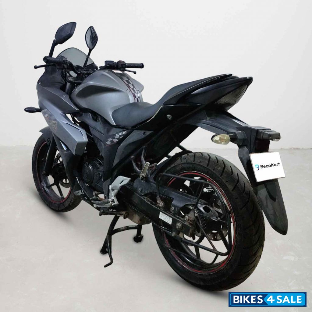 Suzuki Gixxer SF