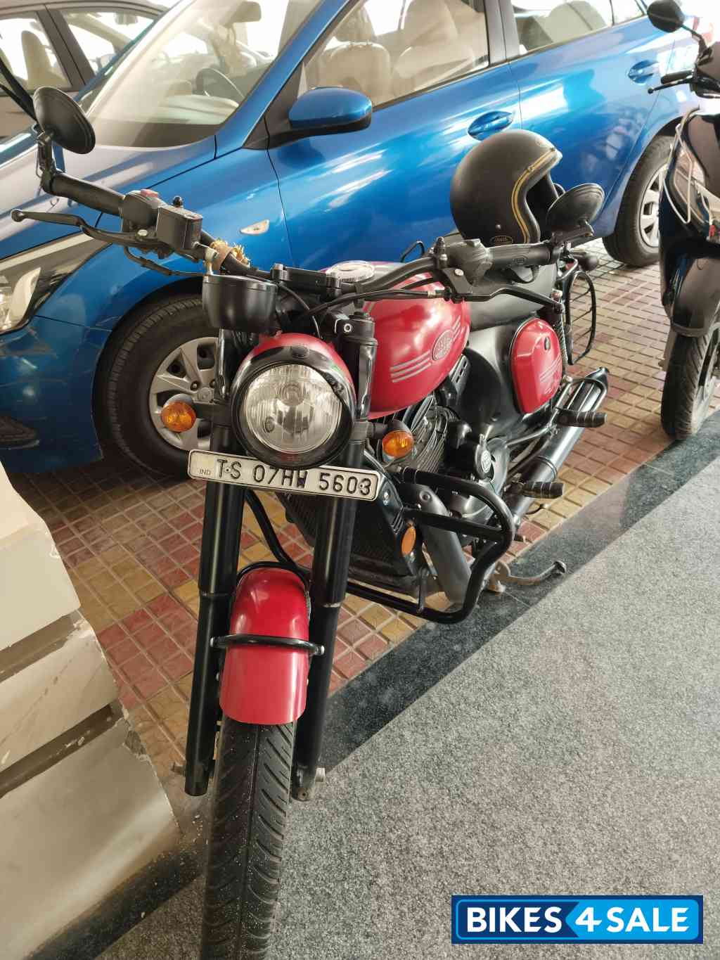 Jawa 42 Dual Channel ABS Orion Red